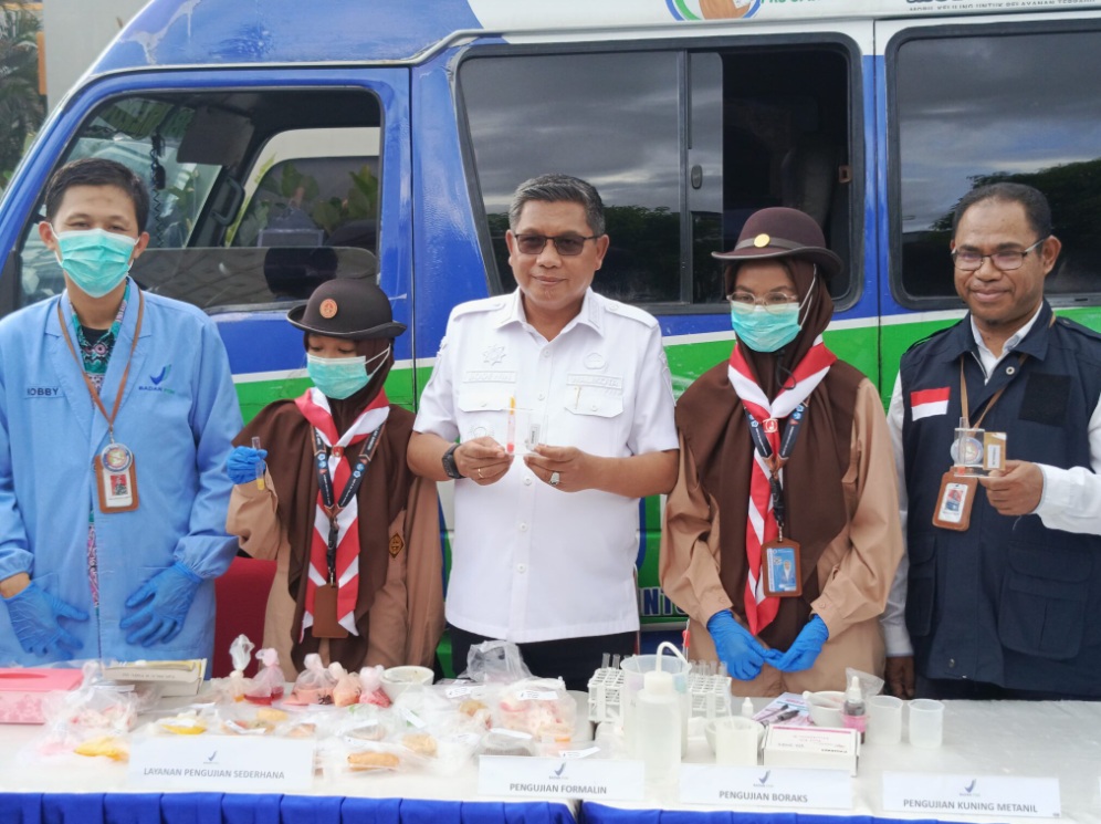 Saka POM Assalam Bersama Walikota dan BPOM Ambon Awasi Pangan Takjil di Al Fatah Ambon